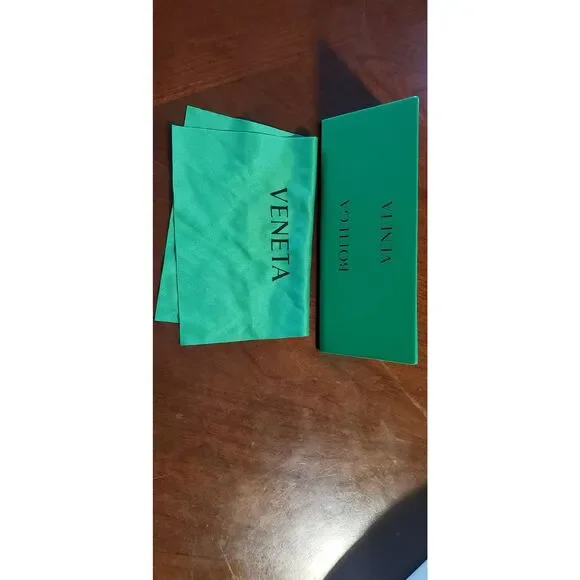 Bottega Veneta Vibrant Green Sunglasses Case - Picture 5 of 6